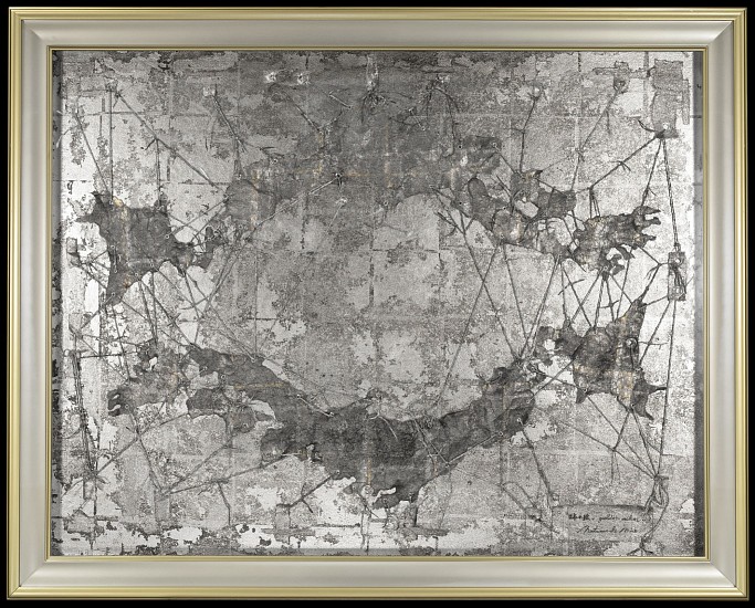 Natsunosuke Mise, Painting of Japan golden silver
2021, Ink, silver leaf, aluminium leaf, and grommet on Japanese paper